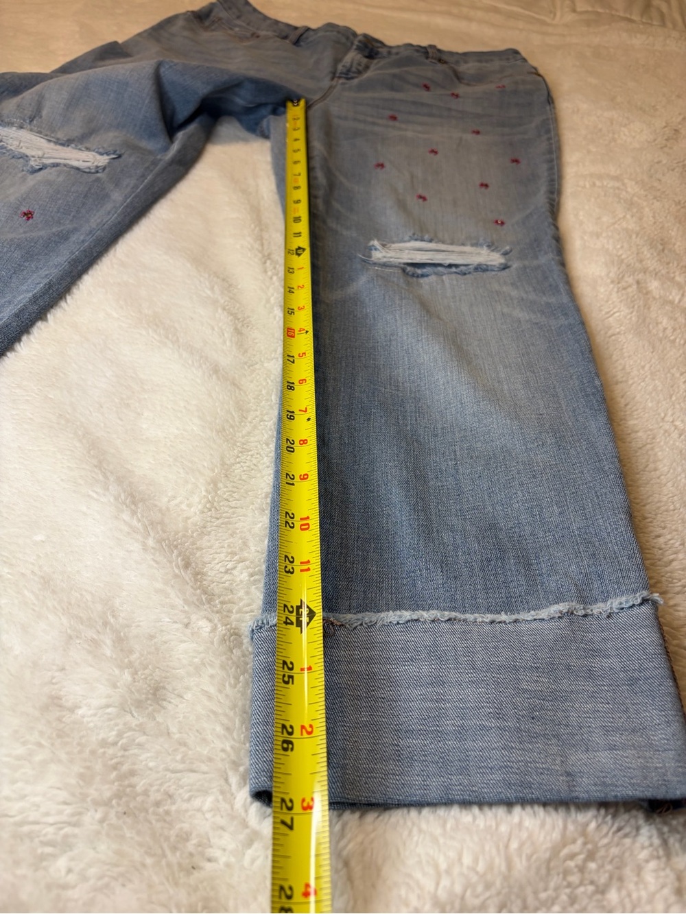 Chicos So Slimming Embroidered Ankle Jeans - Picture 5 of 9
